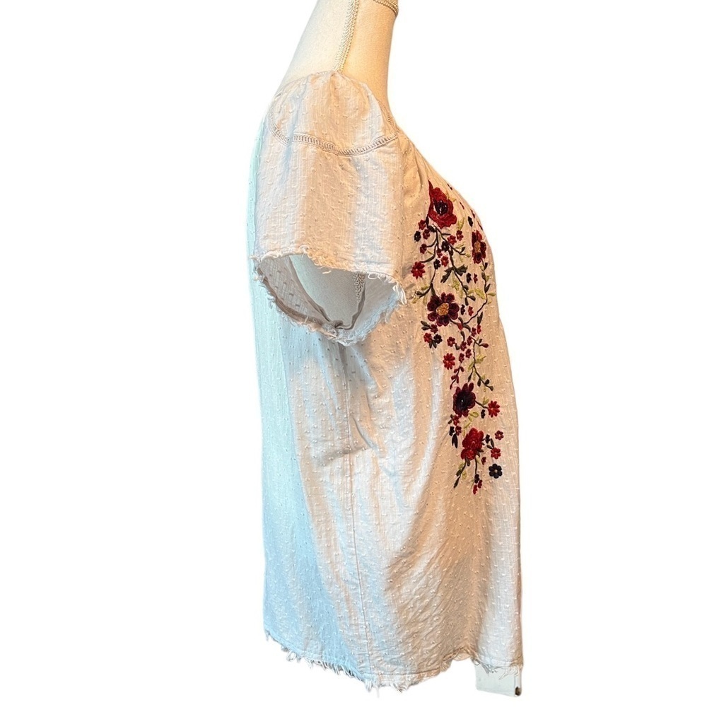 SUNDANCE SOFT GRAY PULLOVER TOP WITH PRETTY EMBROIDERY SHORT SLEEVES SIZE LARGE - Picture 9 of 12